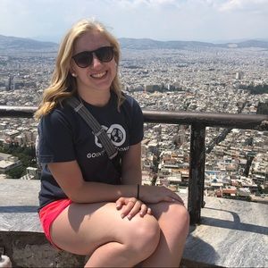 Meet your Posher, Hannah